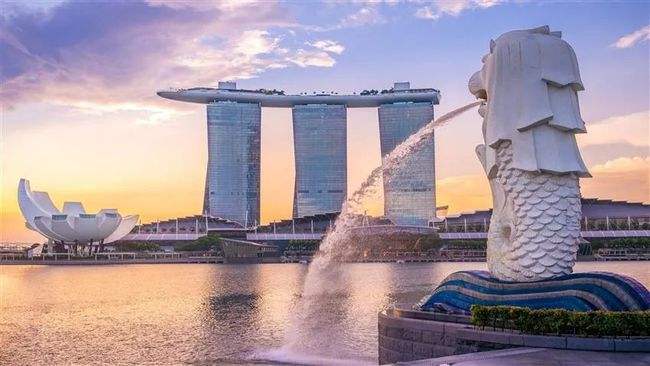 移民去新加坡好还是香港好？
