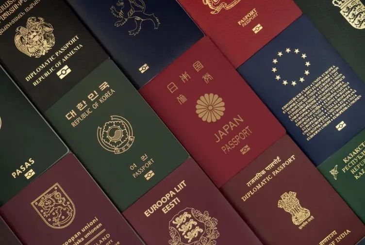 日本五年来首次在亨利护照指数中跌落榜首，新加坡成为最强大护照！