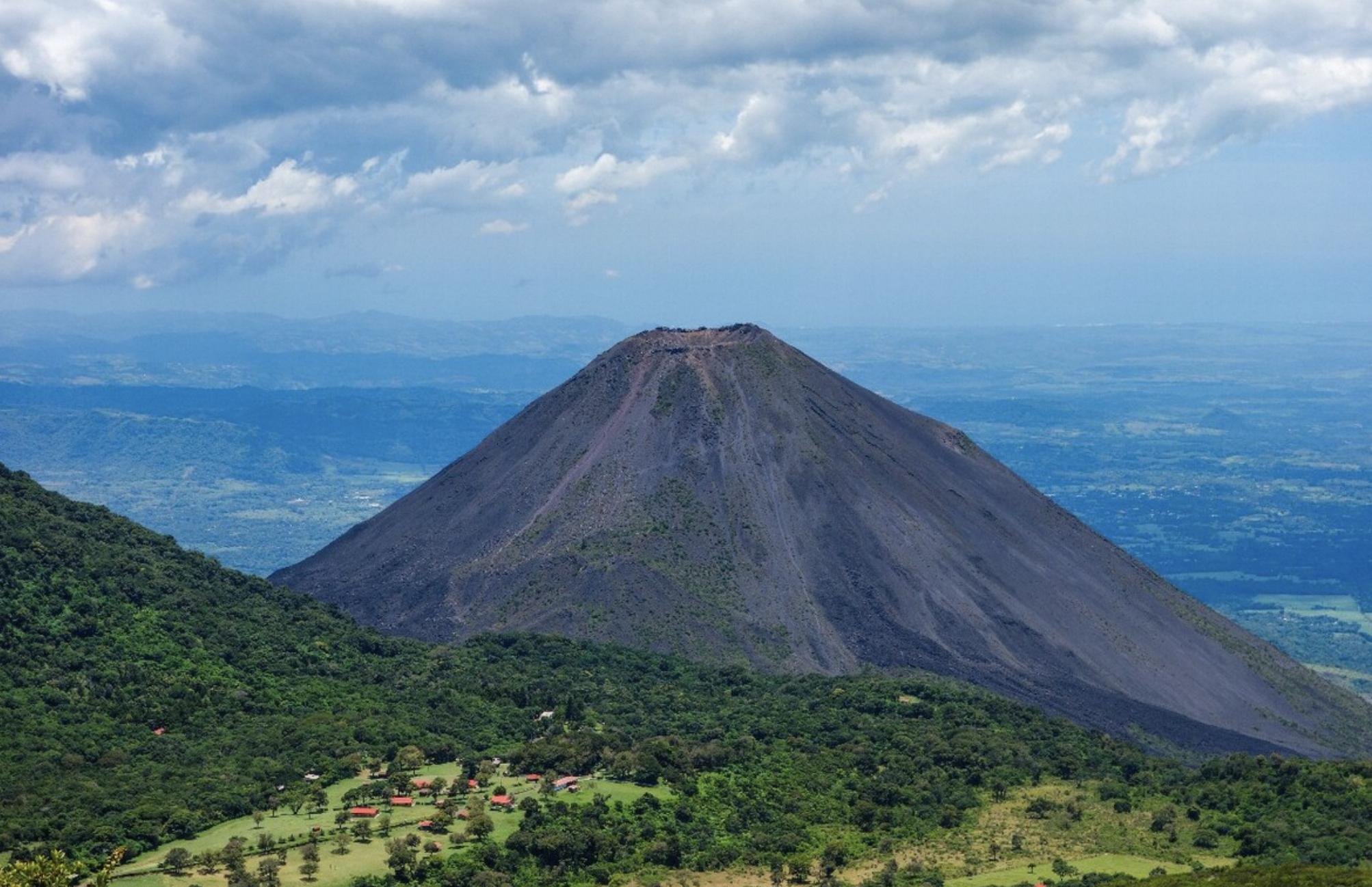 萨尔瓦多入籍指南 从火山国到比特币先锋